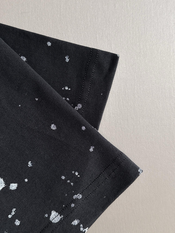 ブランドTシャツ着用イメージ